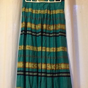 Finely embroidered long skirt